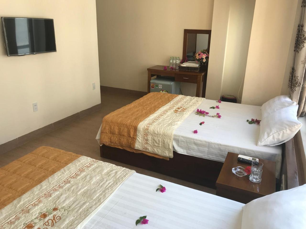 Ha Vy Hotel Cat Ba Island Екстер'єр фото