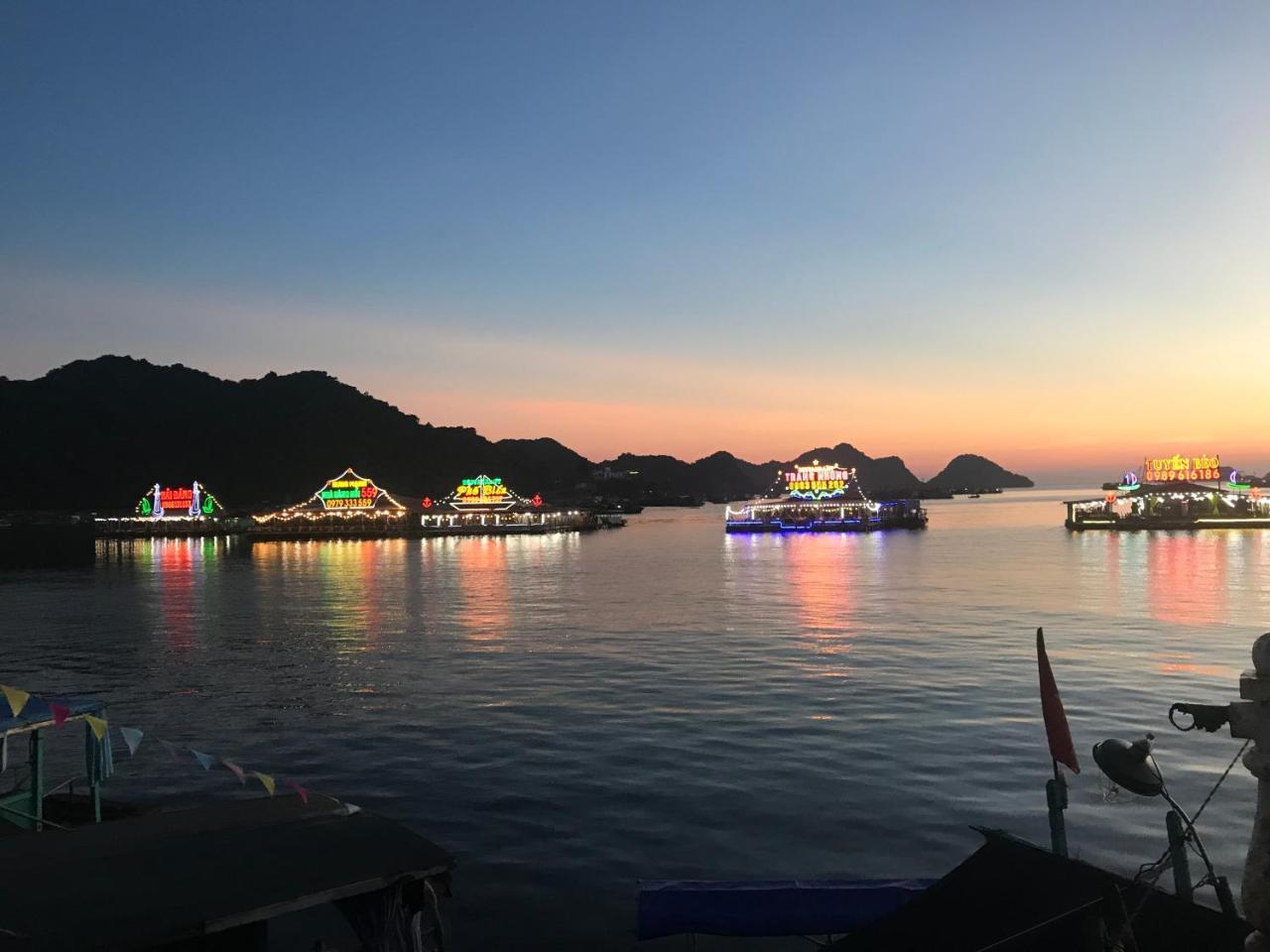 Ha Vy Hotel Cat Ba Island Екстер'єр фото